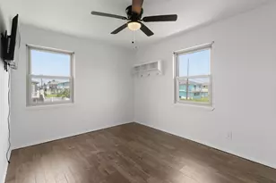 4014 Kent Dr, Galveston, TX 77554 - Photo 12