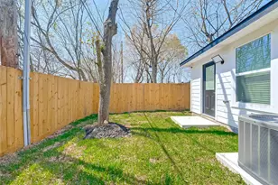 7339 Krueger Rd, Houston, TX 77033 - Photo 44