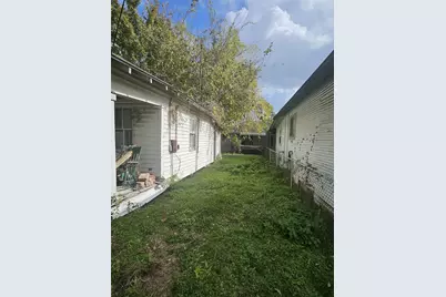 104 Foyce Street, Houston, TX 77022 - Photo 8