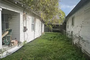 104 Foyce St, Houston, TX 77022 - Photo 8