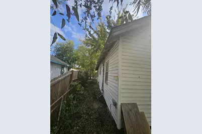 104 Foyce Street, Houston, TX 77022 - Photo 10