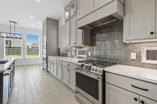 228 Sandhill Grv Trl, Waller, TX 77447 - Photo 6