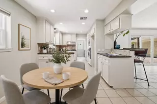 10211 Cliffwood Dr, Houston, TX 77035 - Photo 10