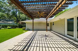 10211 Cliffwood Dr, Houston, TX 77035 - Photo 28