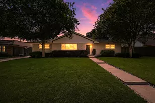 10211 Cliffwood Dr, Houston, TX 77035 - Photo 1