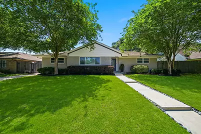 10211 Cliffwood Drive, Houston, TX 77035 - Photo 2