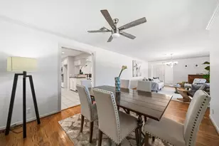 10211 Cliffwood Dr, Houston, TX 77035 - Photo 8