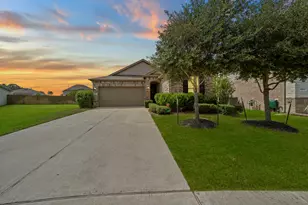 8908 Bear Mountain Ct, Magnolia, TX 77354 - Photo 2