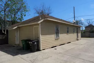 313 Blanche St, Houston, TX 77011 - Photo 8