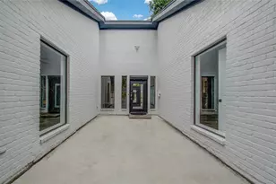 10300 Mayfield Rd, Houston, TX 77043 - Photo 2