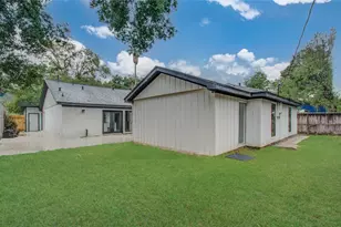 10300 Mayfield Rd, Houston, TX 77043 - Photo 32