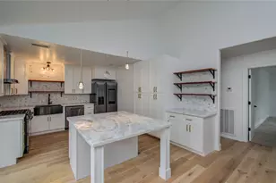 10300 Mayfield Rd, Houston, TX 77043 - Photo 6