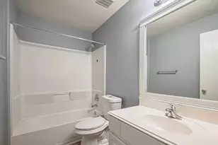 5322 Cinnamon Lake Dr, Baytown, TX 77521 - Photo 8