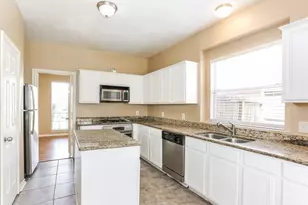 19402 Pinewood Bluff Ln, Humble, TX 77346 - Photo 8