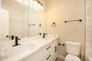 3126 Erica Ln, Houston, TX 77051 - Photo 10