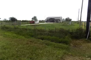 4726 County Rd 45, Angleton, TX 77515 - Photo 14