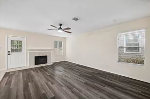 7 Wineberry Pl, The Woodlands, TX 77382 - Photo 6