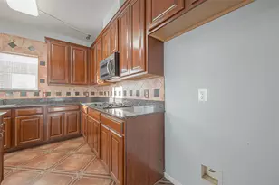 9407 Demsey Mill Dr, Sugar Land, TX 77498 - Photo 14