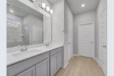18757 Timber Glen Drive, Conroe, TX 77316 - Photo 12