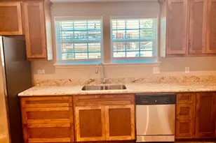 1602 Henninger St, Houston, TX 77023 - Photo 8