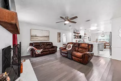 1403 Avenue F, Danbury, TX 77534 - Photo 16