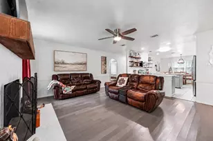 1403 Avenue F, Danbury, TX 77534 - Photo 16