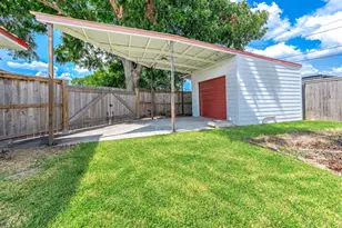 1403 Avenue F, Danbury, TX 77534 - Photo 30