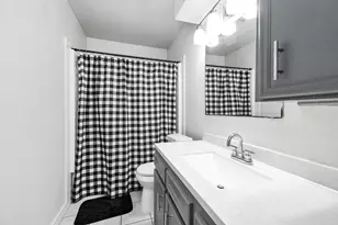 1403 Avenue F, Danbury, TX 77534 - Photo 24