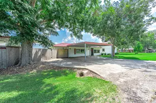 1403 Avenue F, Danbury, TX 77534 - Photo 36