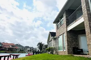 14303 Tasmania Ct, Sugar Land, TX 77498 - Photo 8