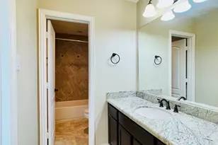 14303 Tasmania Ct, Sugar Land, TX 77498 - Photo 12