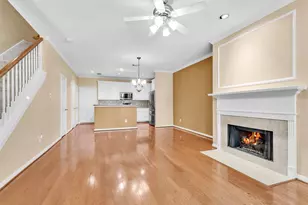 727 W Heights Hollow Ln, Houston, TX 77007 - Photo 4