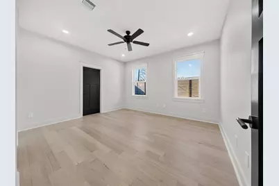 5619 Chapman Street, Houston, TX 77009 - Photo 16