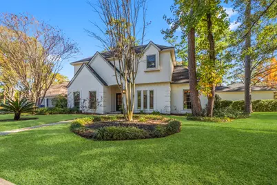 4 Maystar Court, The Woodlands, TX 77380 - Photo 2