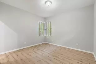 3 S Altwood Cir, The Woodlands, TX 77382 - Photo 36
