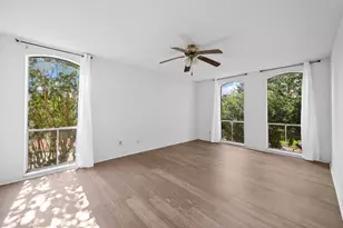 4649 Wild Indigo St, Houston, TX 77027 - Photo 10