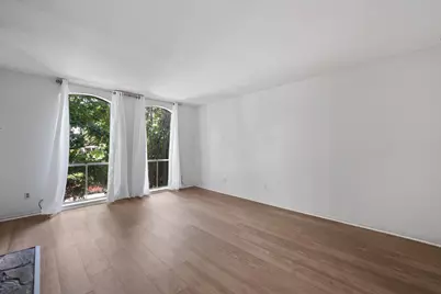 4649 Wild Indigo Street #337, Houston, TX 77027 - Photo 8