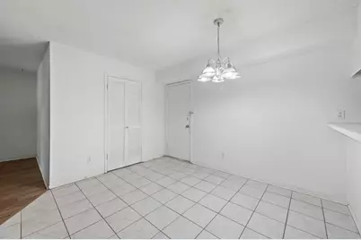 4649 Wild Indigo Street #337, Houston, TX 77027 - Photo 2