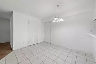 4649 Wild Indigo St, Houston, TX 77027 - Photo 2