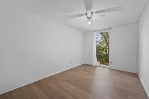 4649 Wild Indigo St, Houston, TX 77027 - Photo 14