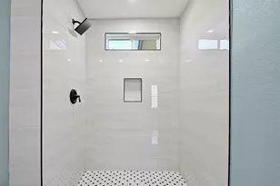 131 Imogene Dr, San Antonio, TX 78223 - Photo 12