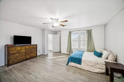 8435 Broadleaf Avenue, Baytown, TX 77521 - Photo 16