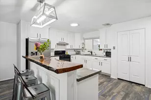 8435 Broadleaf Ave, Baytown, TX 77521 - Photo 8