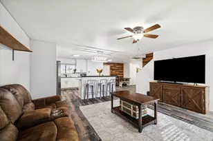 8435 Broadleaf Ave, Baytown, TX 77521 - Photo 6