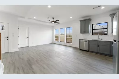 205 S Second Street, Beasley, TX 77417 - Photo 10