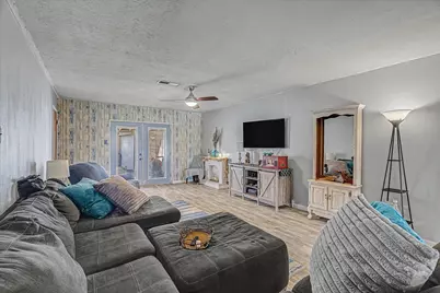 157 Houston Street, Angleton, TX 77515 - Photo 8