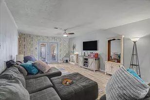 157 Houston St, Angleton, TX 77515 - Photo 8