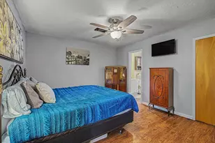 157 Houston St, Angleton, TX 77515 - Photo 10