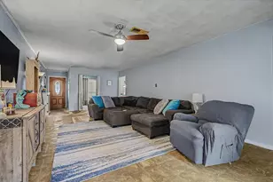 157 Houston St, Angleton, TX 77515 - Photo 8