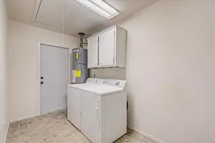 157 Houston St, Angleton, TX 77515 - Photo 24